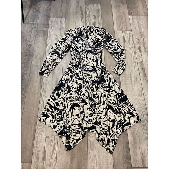 Future collective, elegant, black and cream midi dress size XXS - Picture 1 of 12